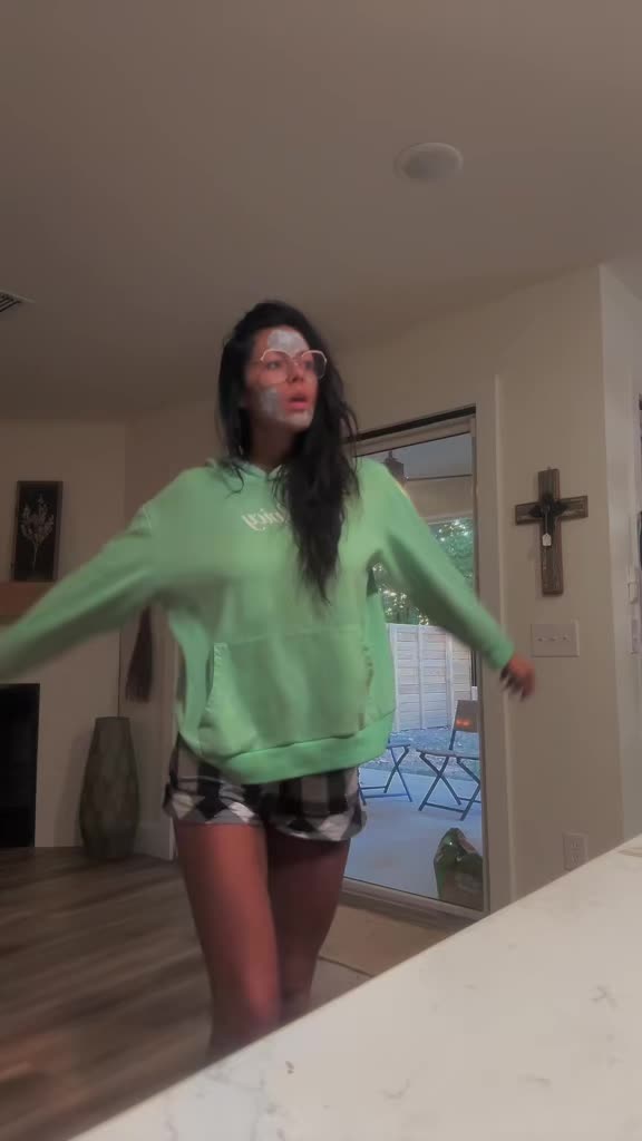 @Lauryn Alexcis