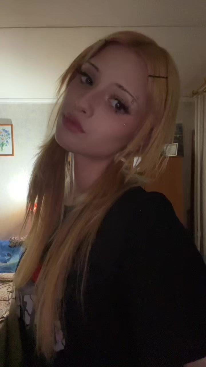 @christinaleks