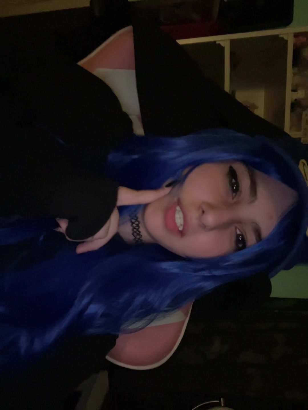 @👾