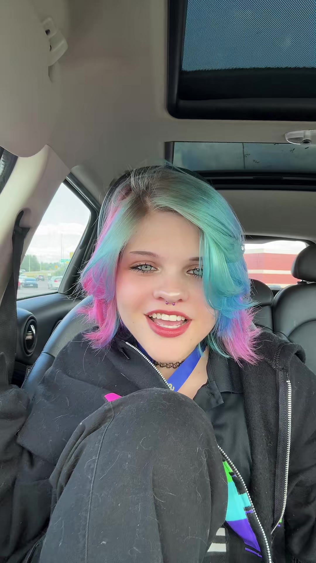 @Emi 🏳️&zwj;🌈