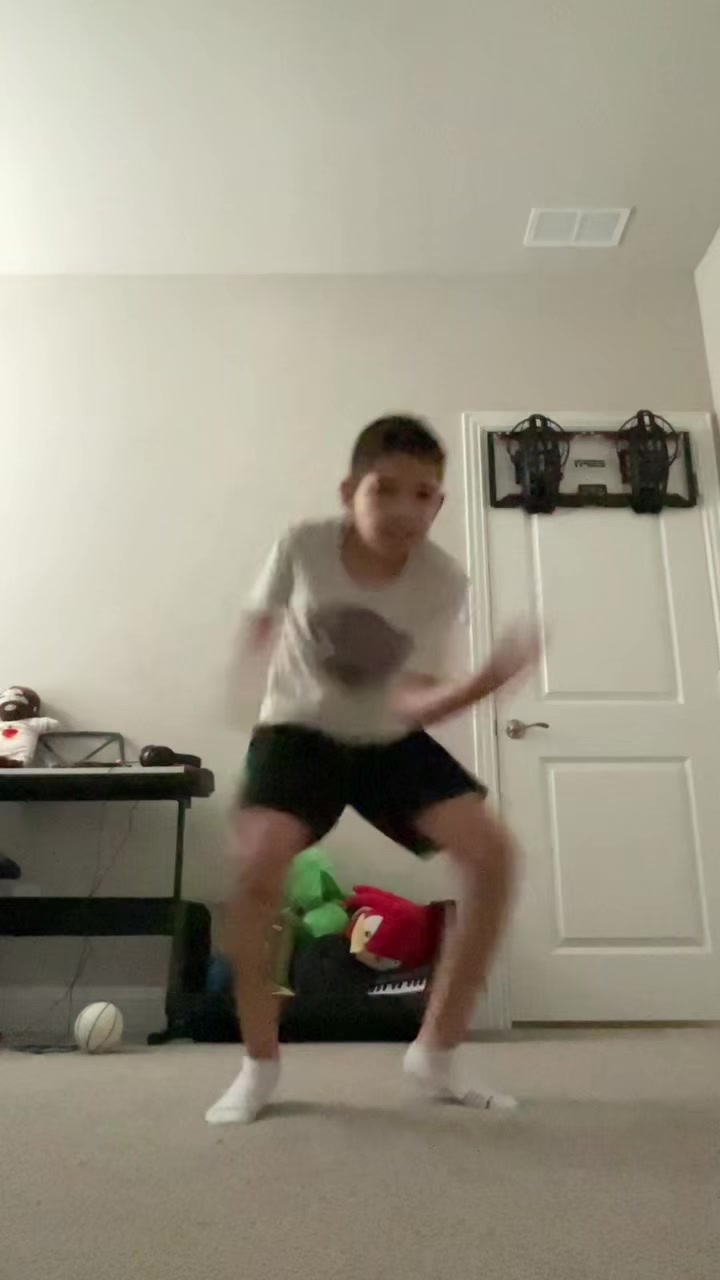 @SUP3RN0AHH