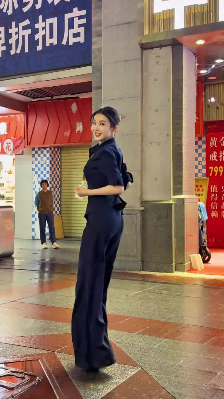 @Sally 雪莉 大笑笑