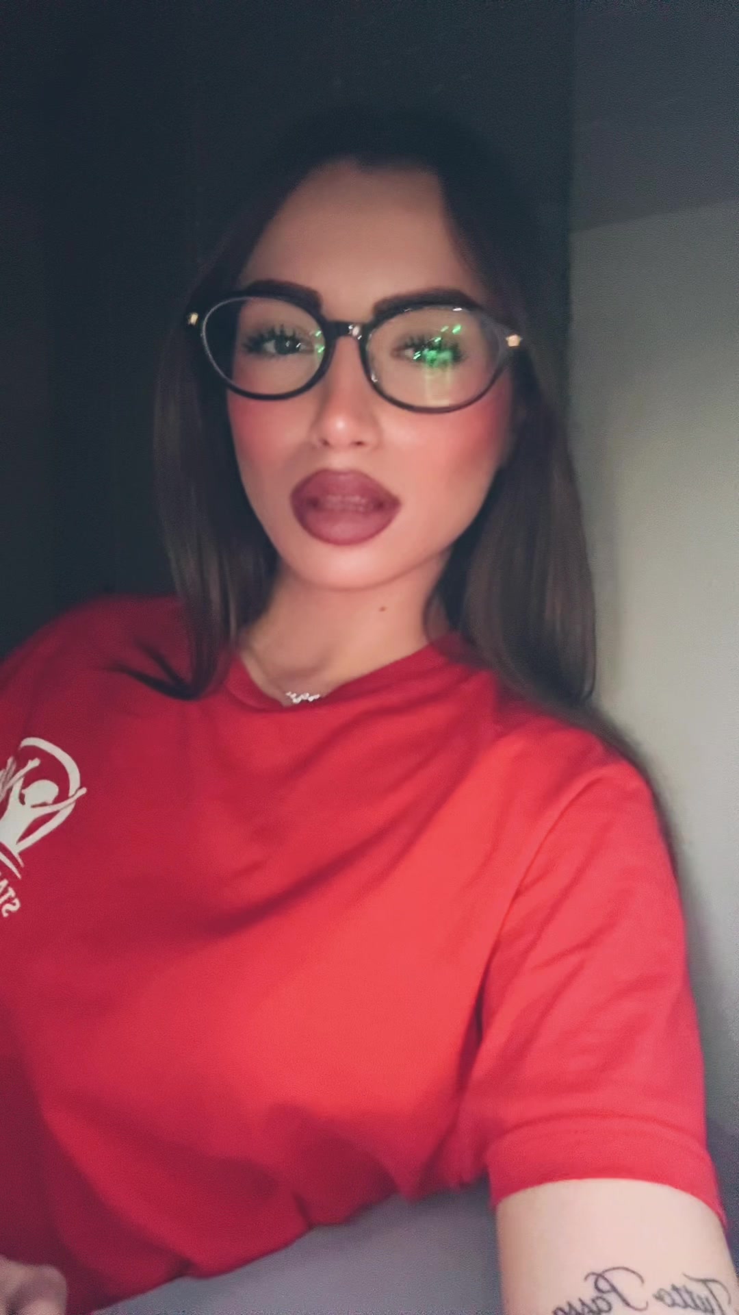 @𝐌