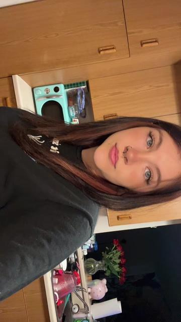 @🖤