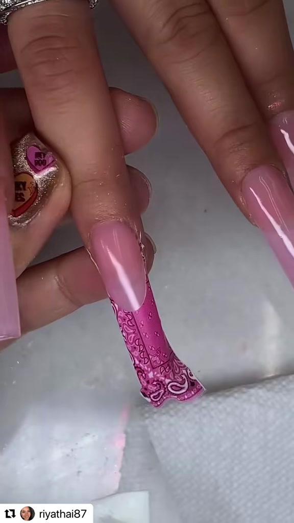 @Riya's Nails