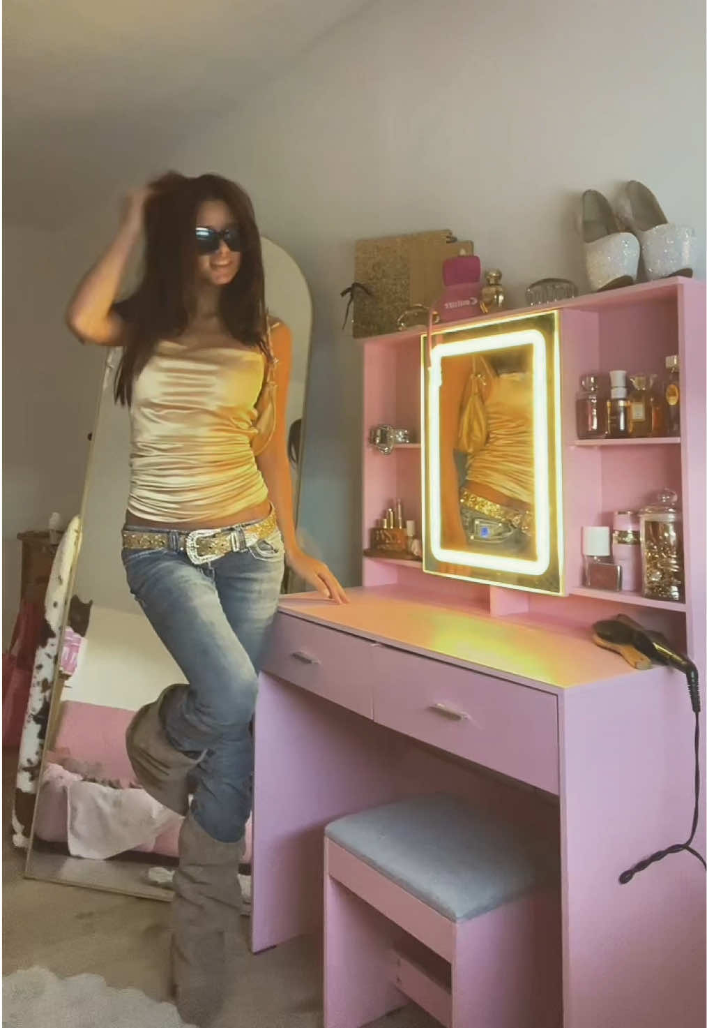 @🎬