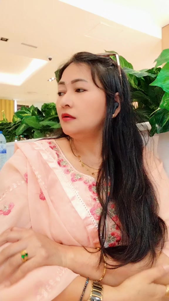 @Anushashahi@pyuthani😊