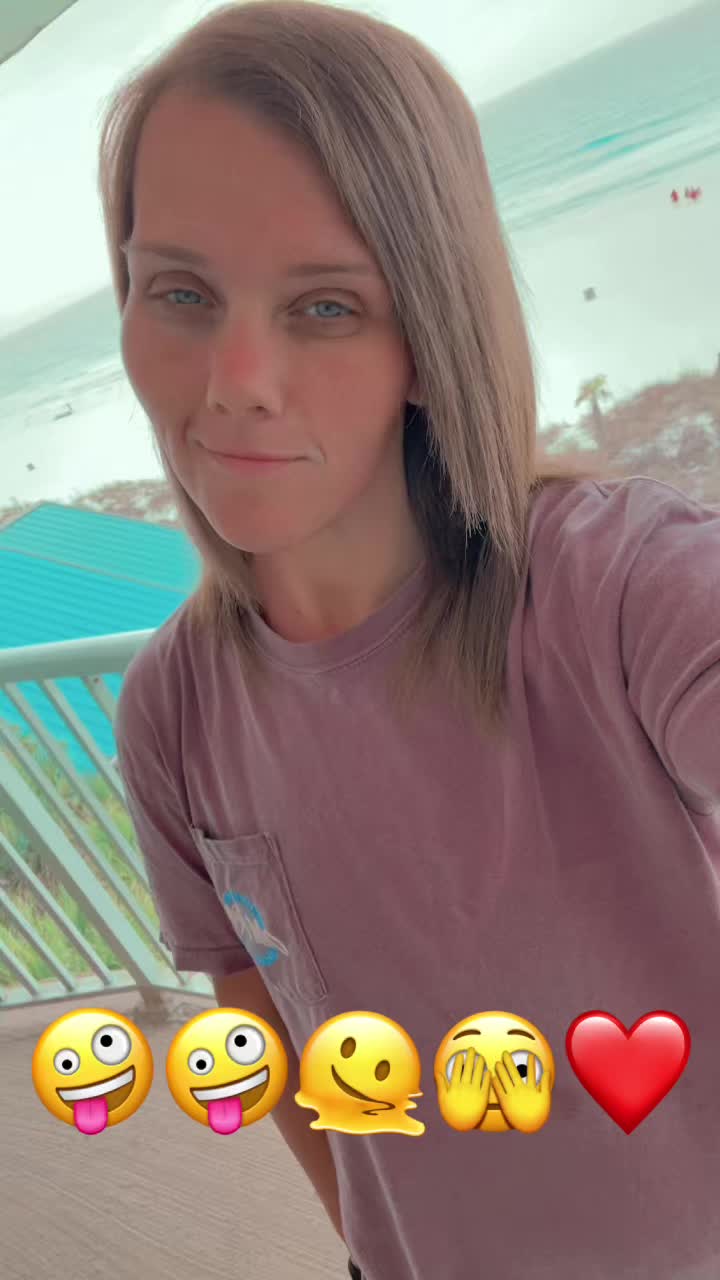 @LaceyNicole