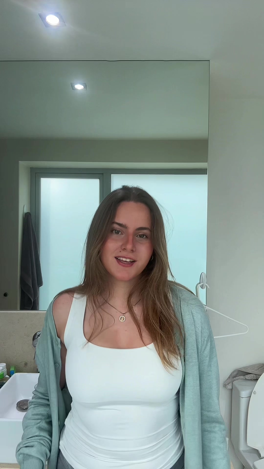 @Emi