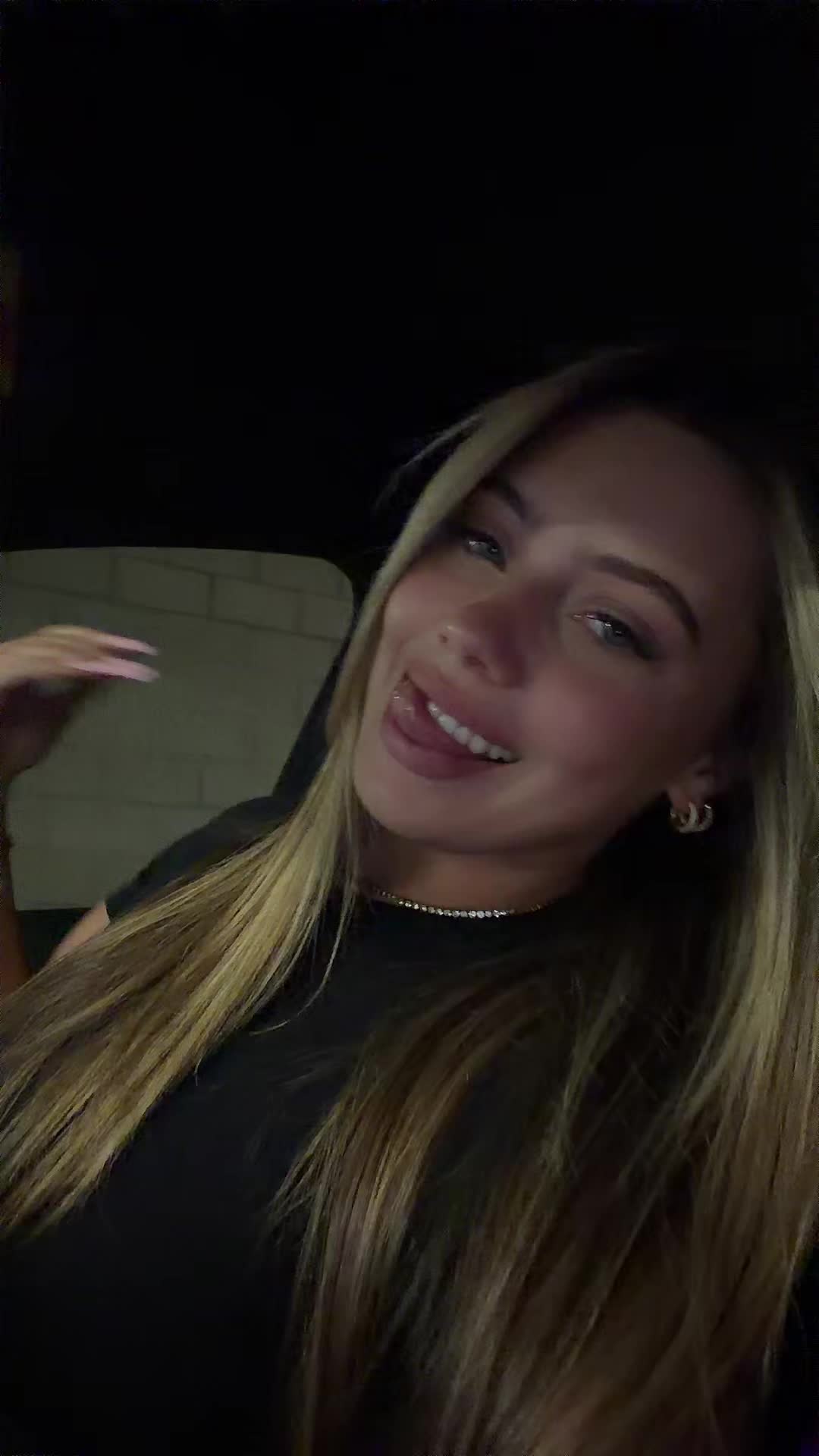 @Lala