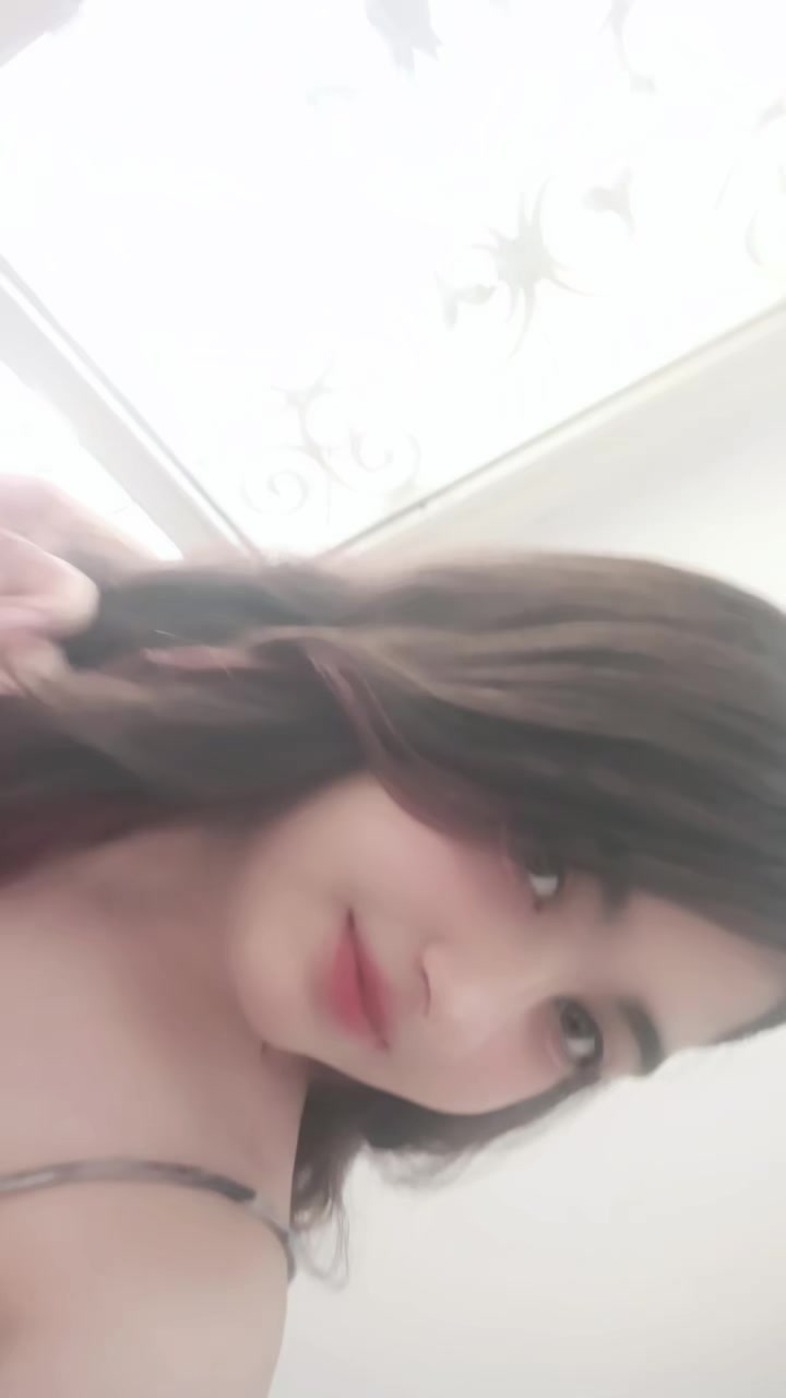 @𝐻𝑒𝓁𝒾𝒶 🐇💕