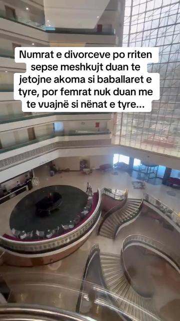 @Lona