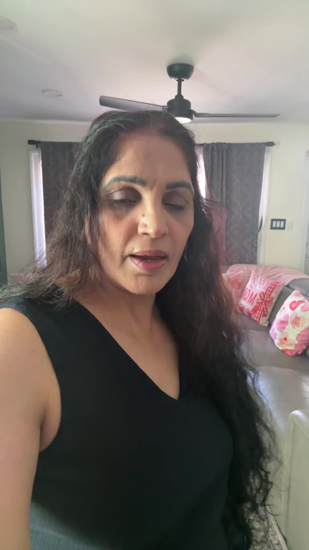 @Dollychopra USA 🇺🇸