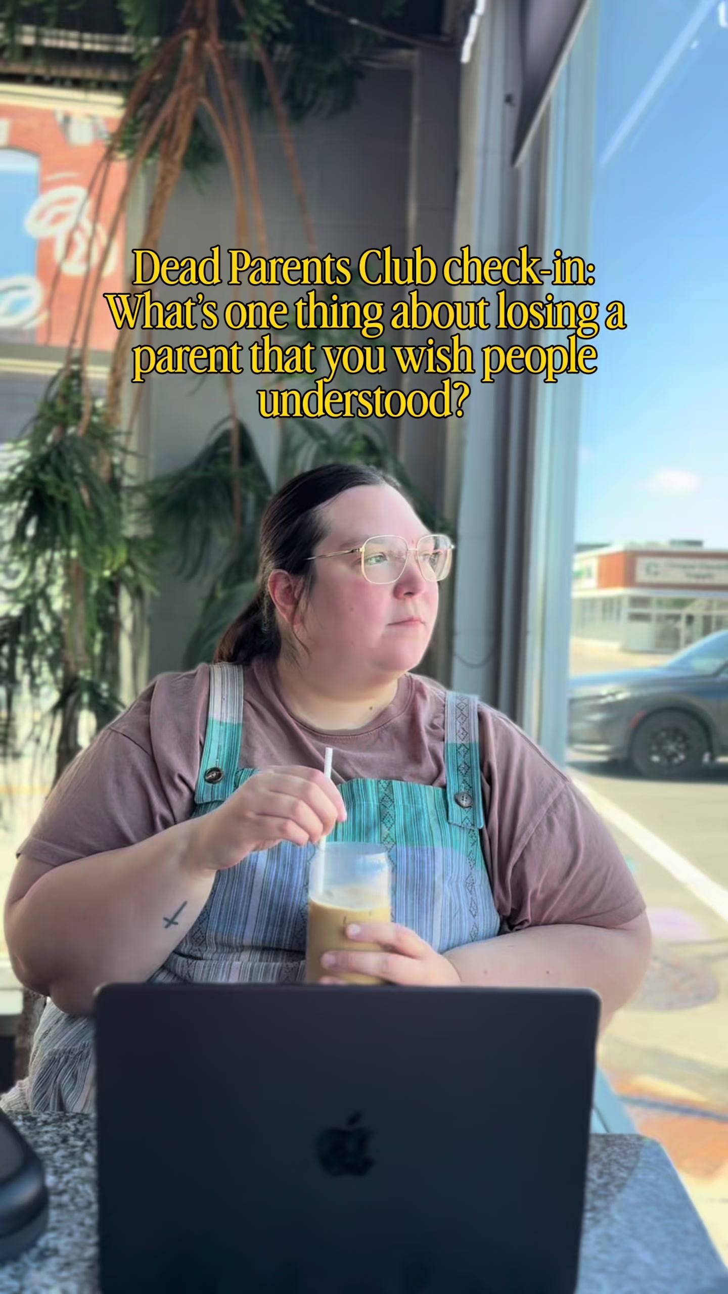 @Lo ✨💛