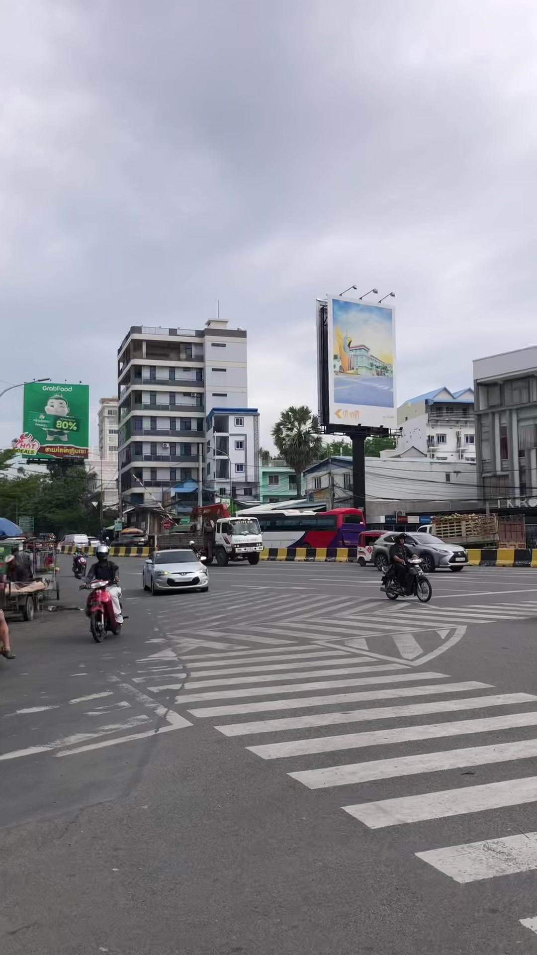 @30First - សាខាFunMall-TK