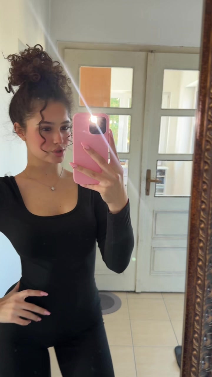 @𝒮
