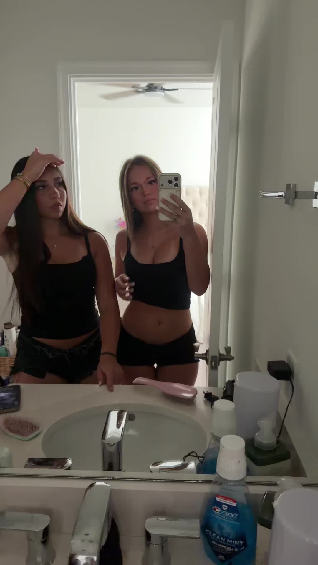 @glitterloveheartsbaddie6