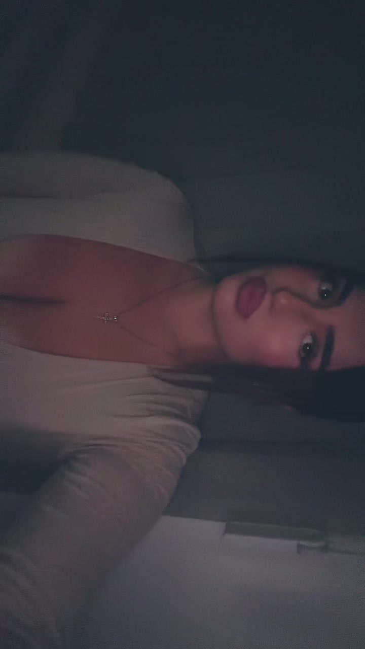 @𝐚𝐧𝐭𝐨𝐧𝐢𝐧𝐚