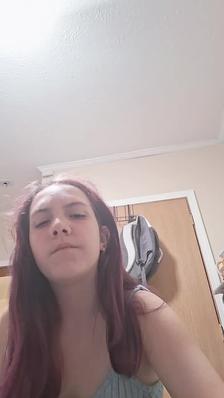 @jasmine gallhar no girlfrined