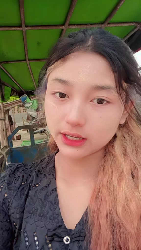 @💭Myint Mo💭