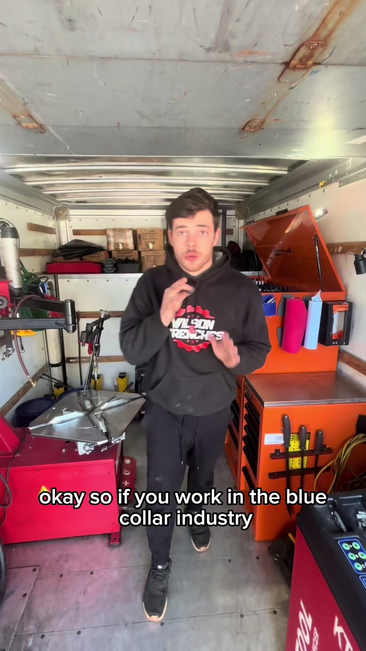 @Zoe | Mobile Mechanic Wife