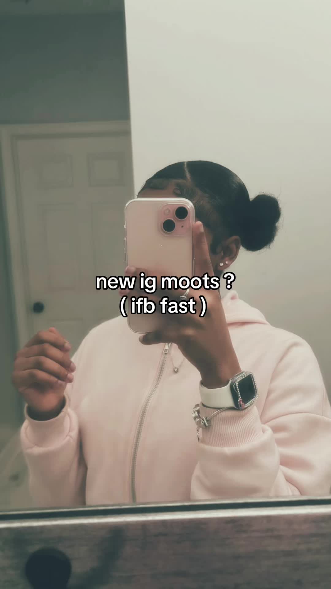 @ᥫ᭡.