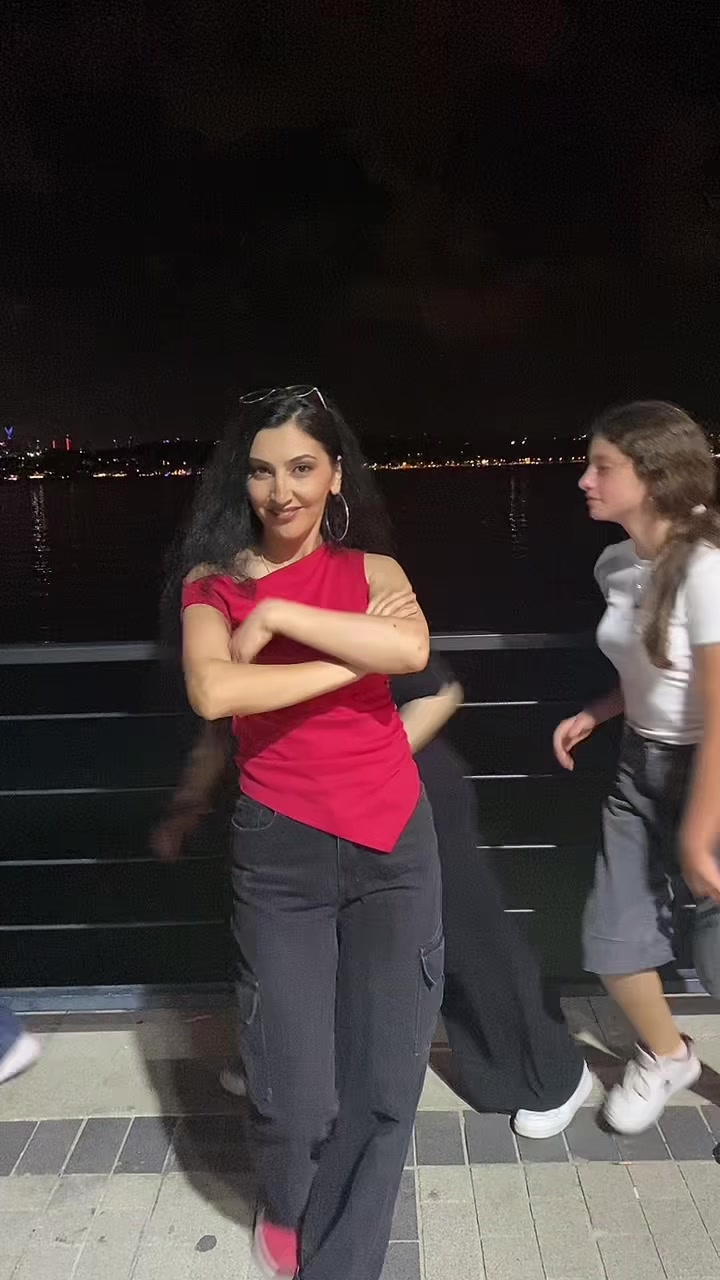 @Beste_Ayan