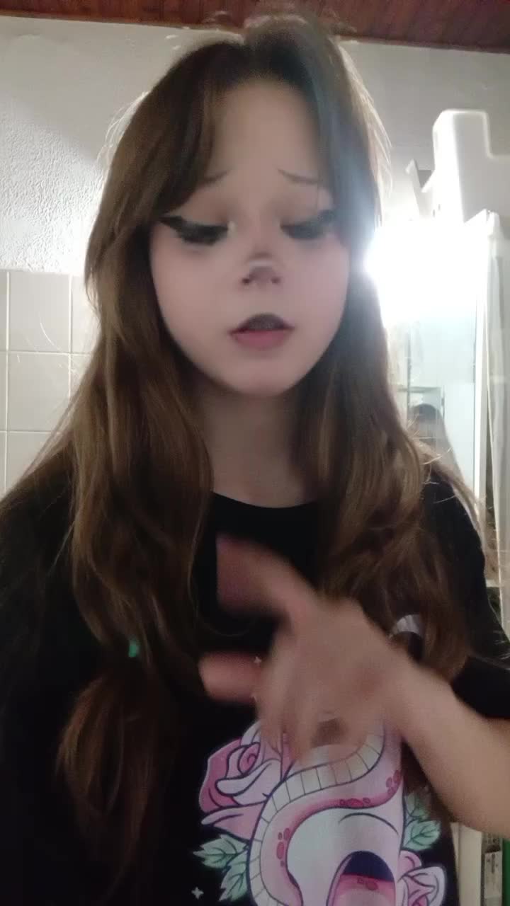 @Emiii