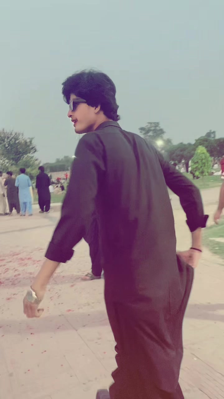 @🚩Deshi Jamshaid❣️