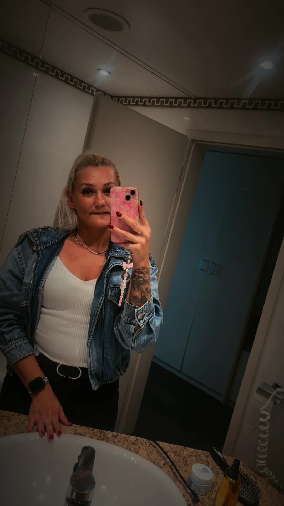 @Vika