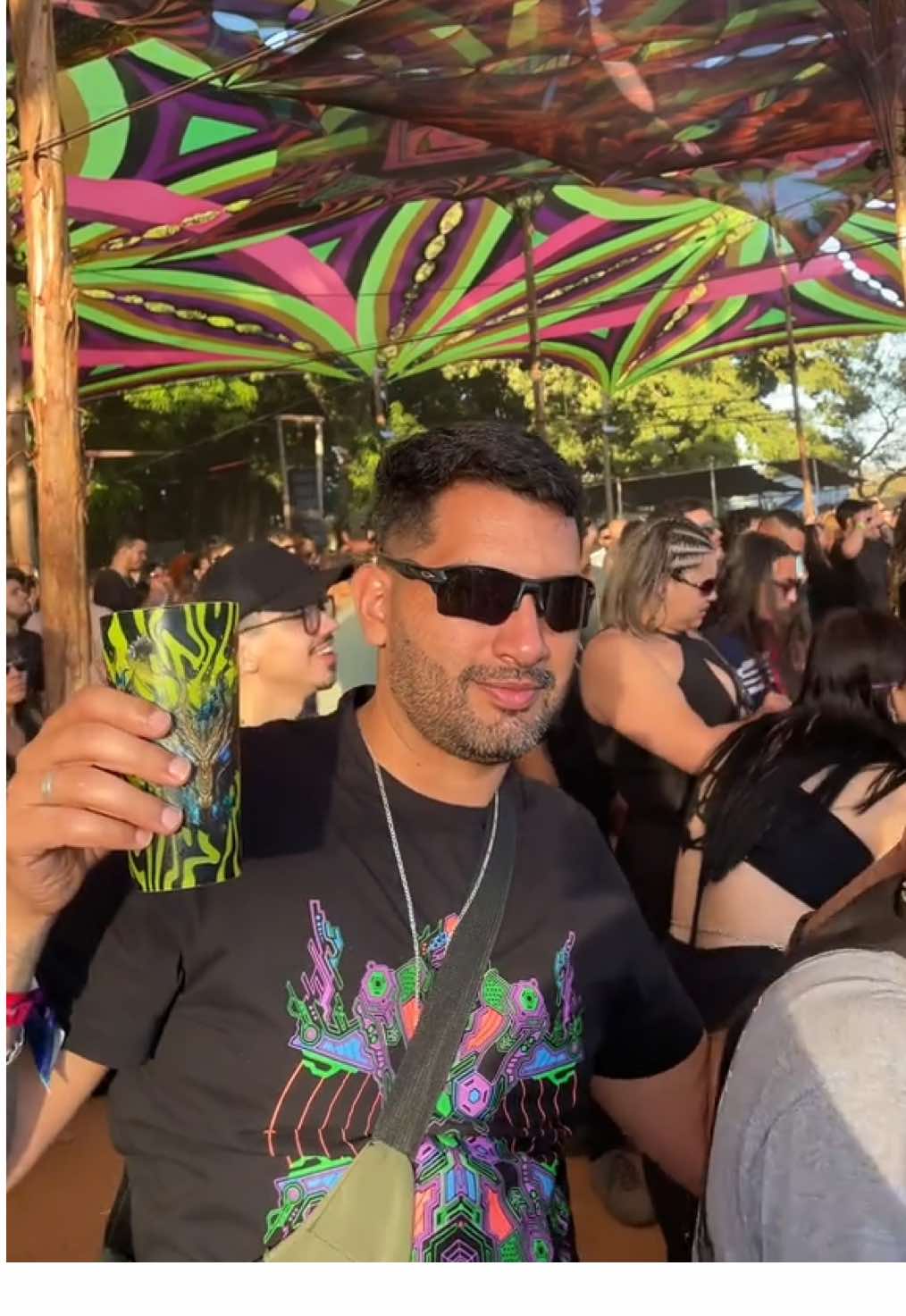 @Rave👾