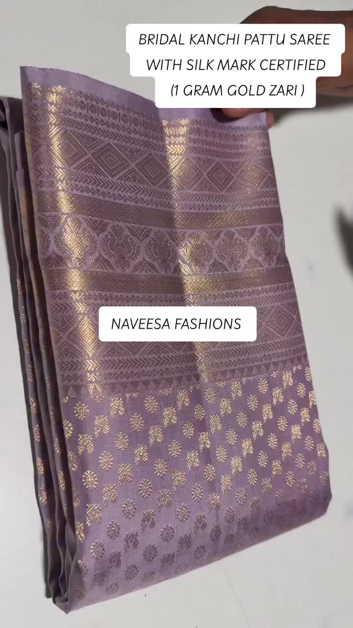 @NAVEESA FASHIONS