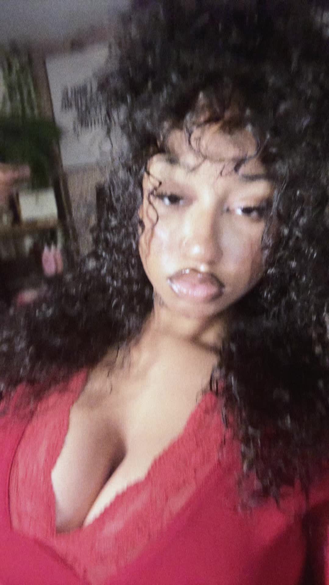 @￶
