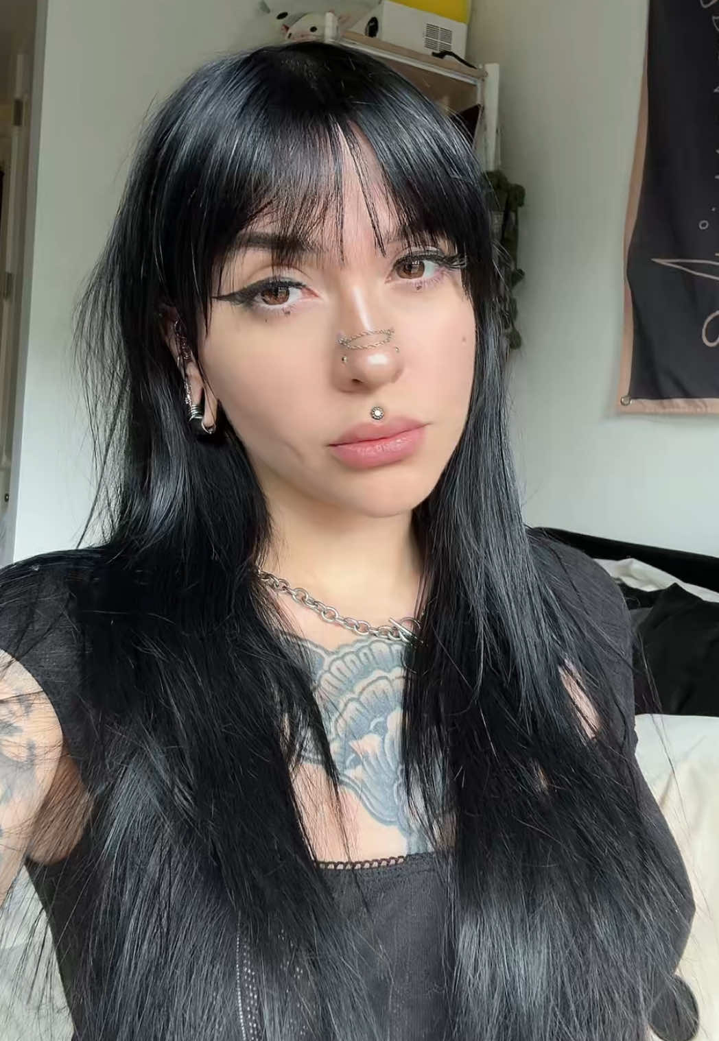 @Lunarfox_