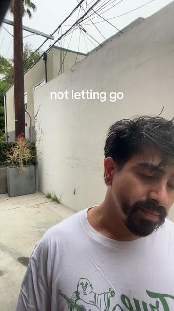 @J C
