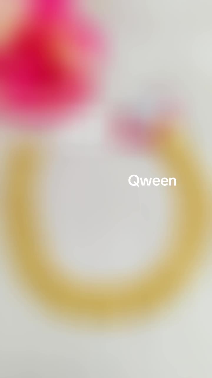@Qween