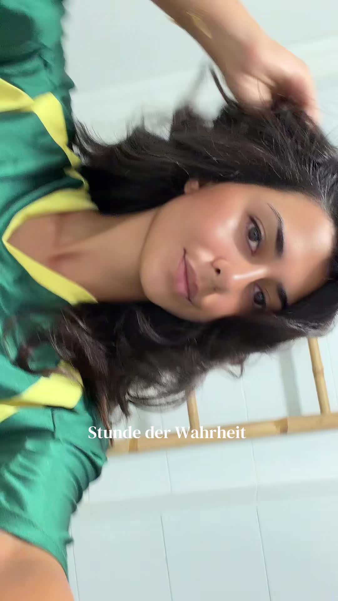 @atinaazizam