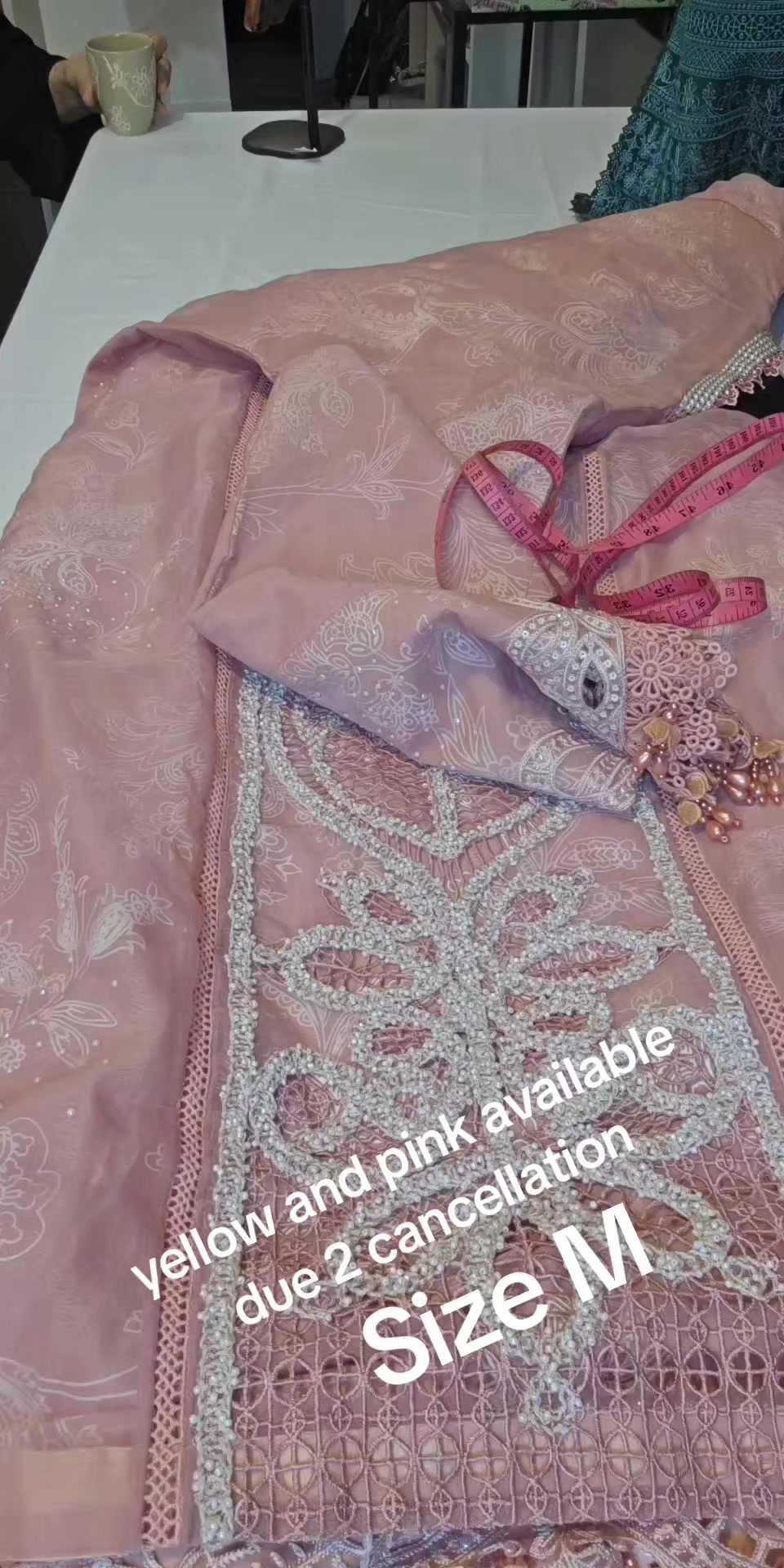 @Aizahs Collection