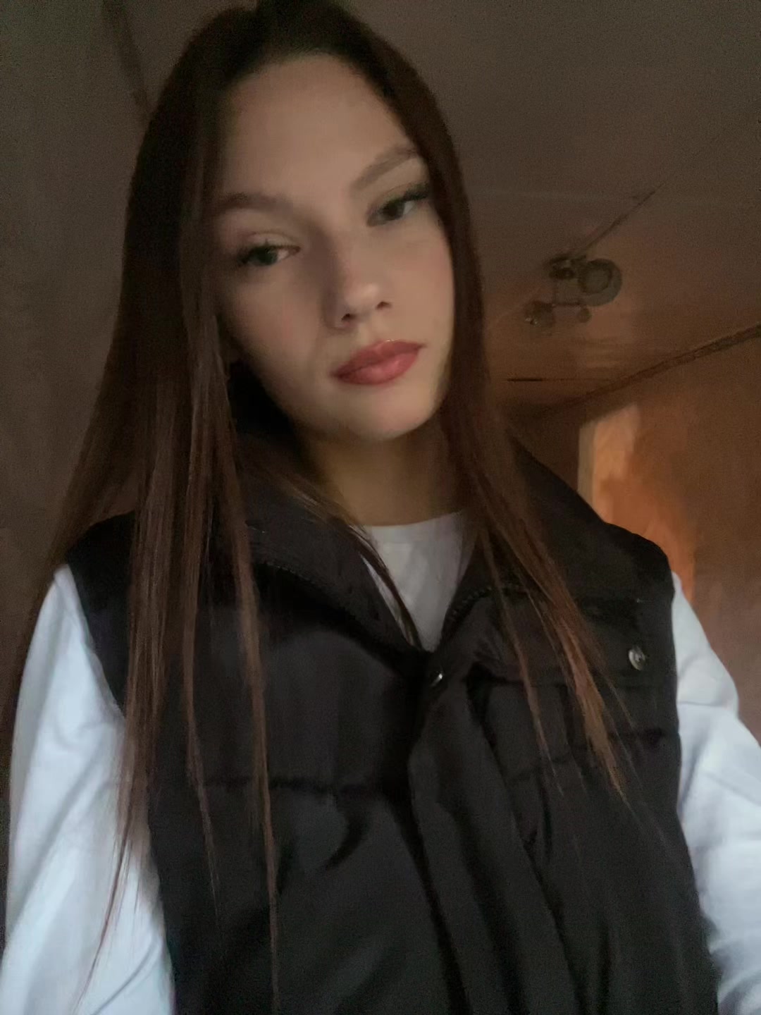@n 👩❤️💋👨