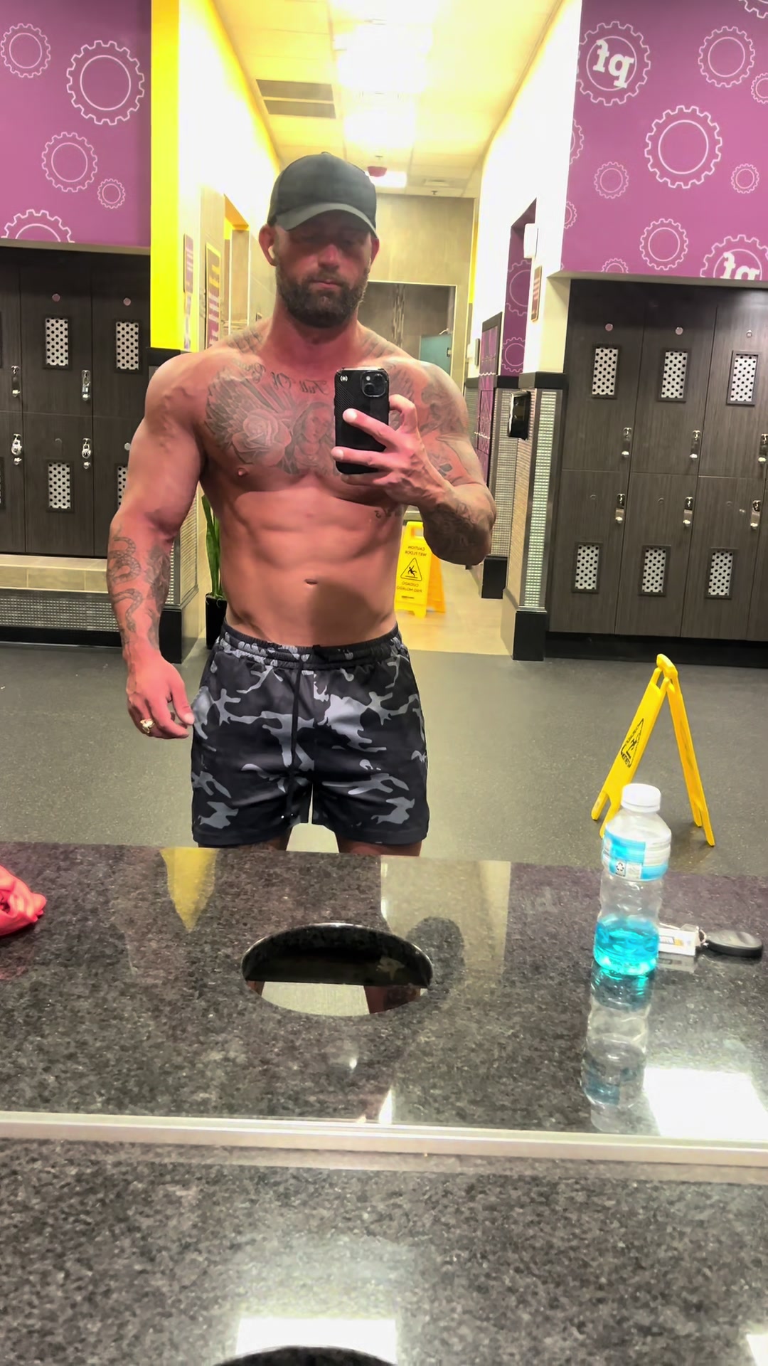 @richieswollerton