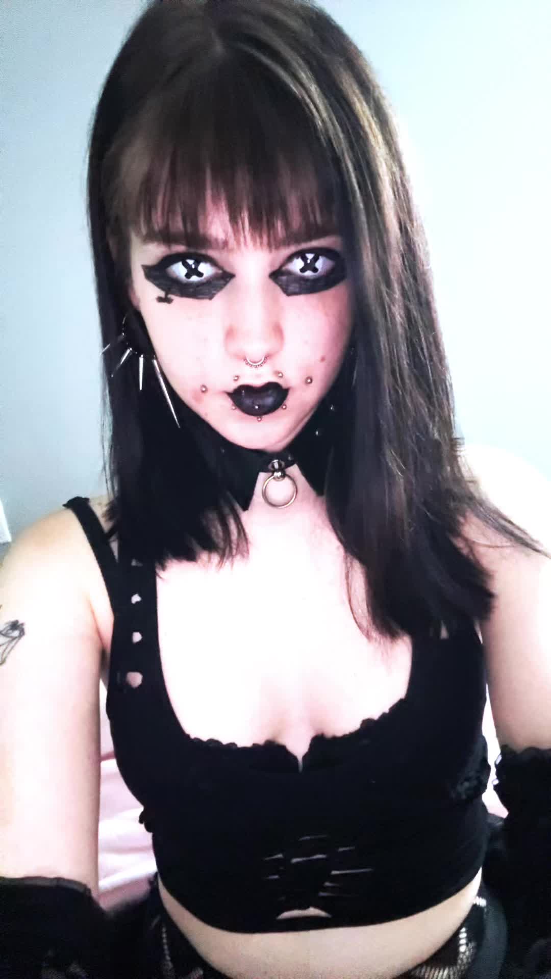 @kaylee goding 🖤