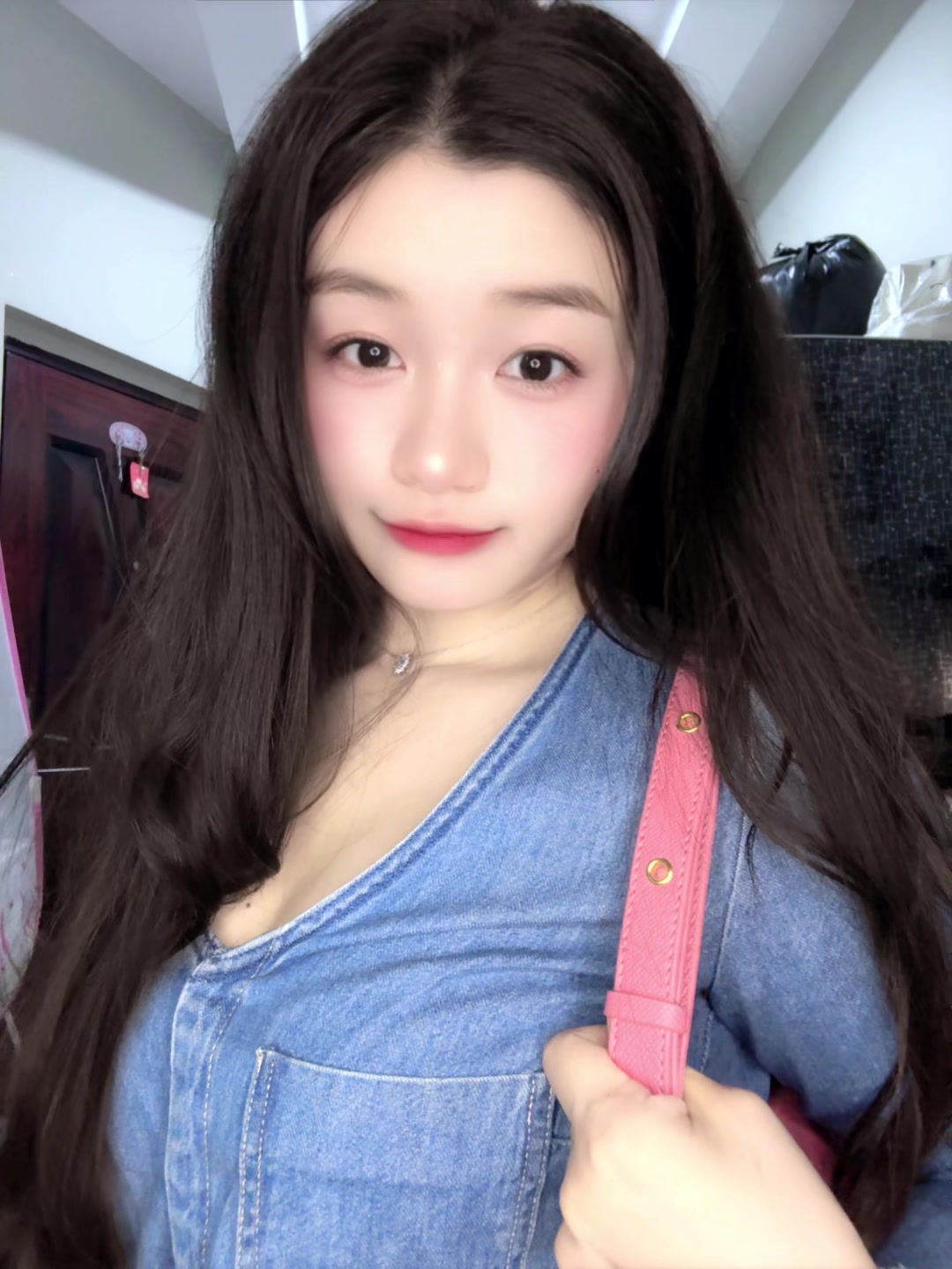 @yOOnkHIn LAY