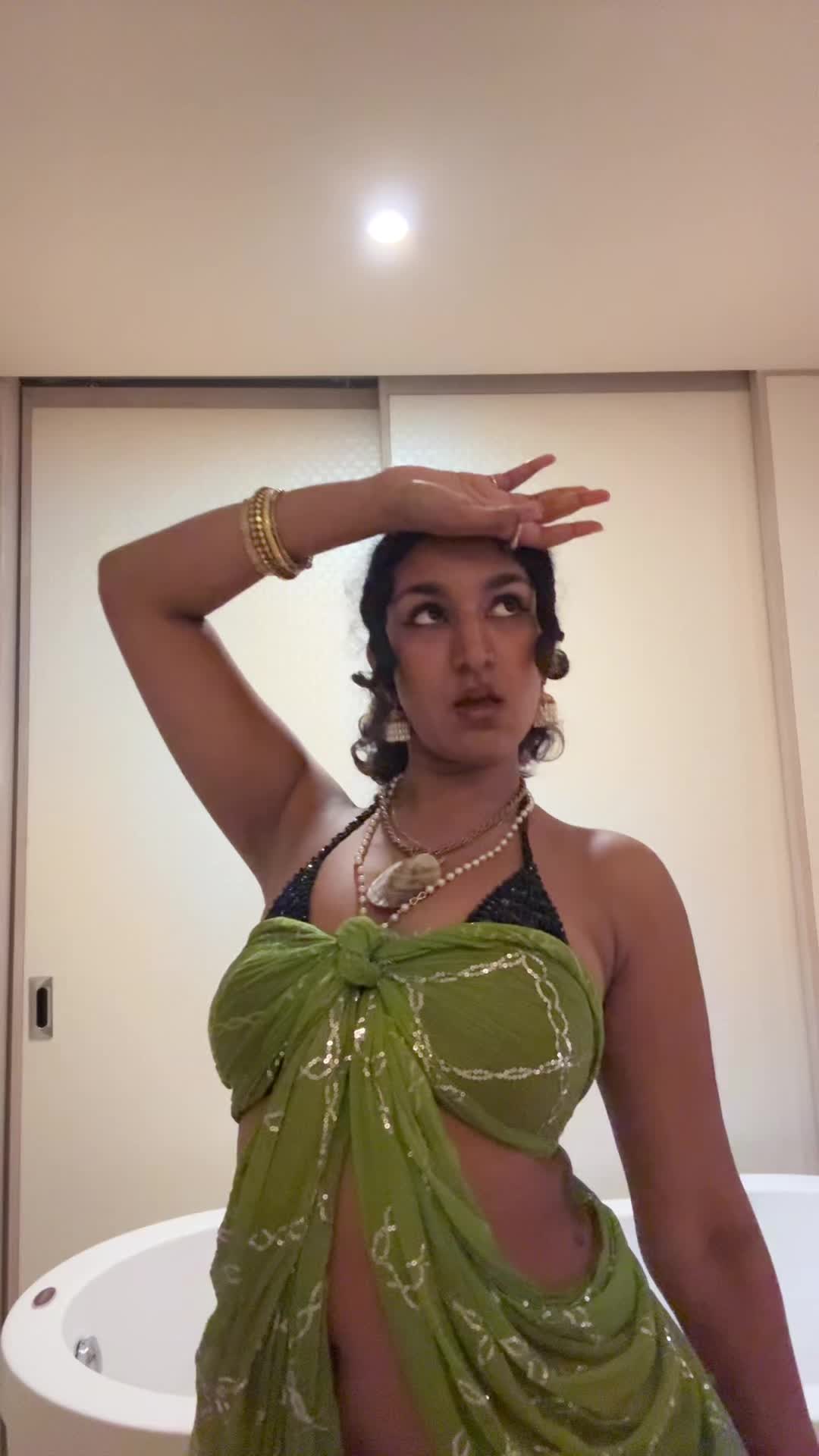 @✯ rani ✯
