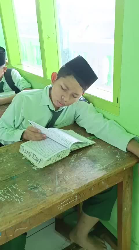 @Niniknur