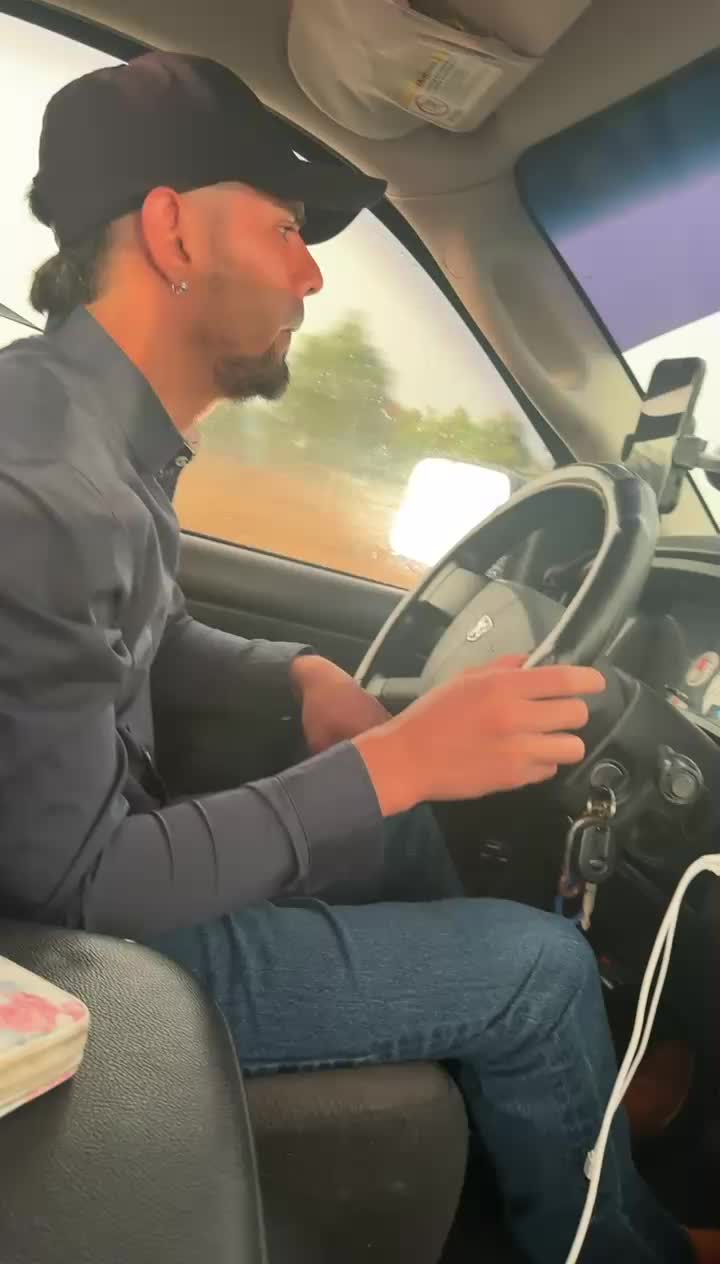 @Roberto