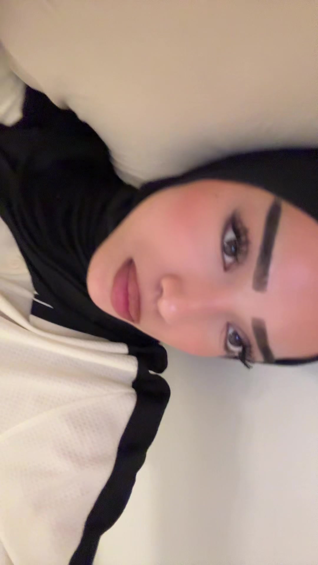 @لارا