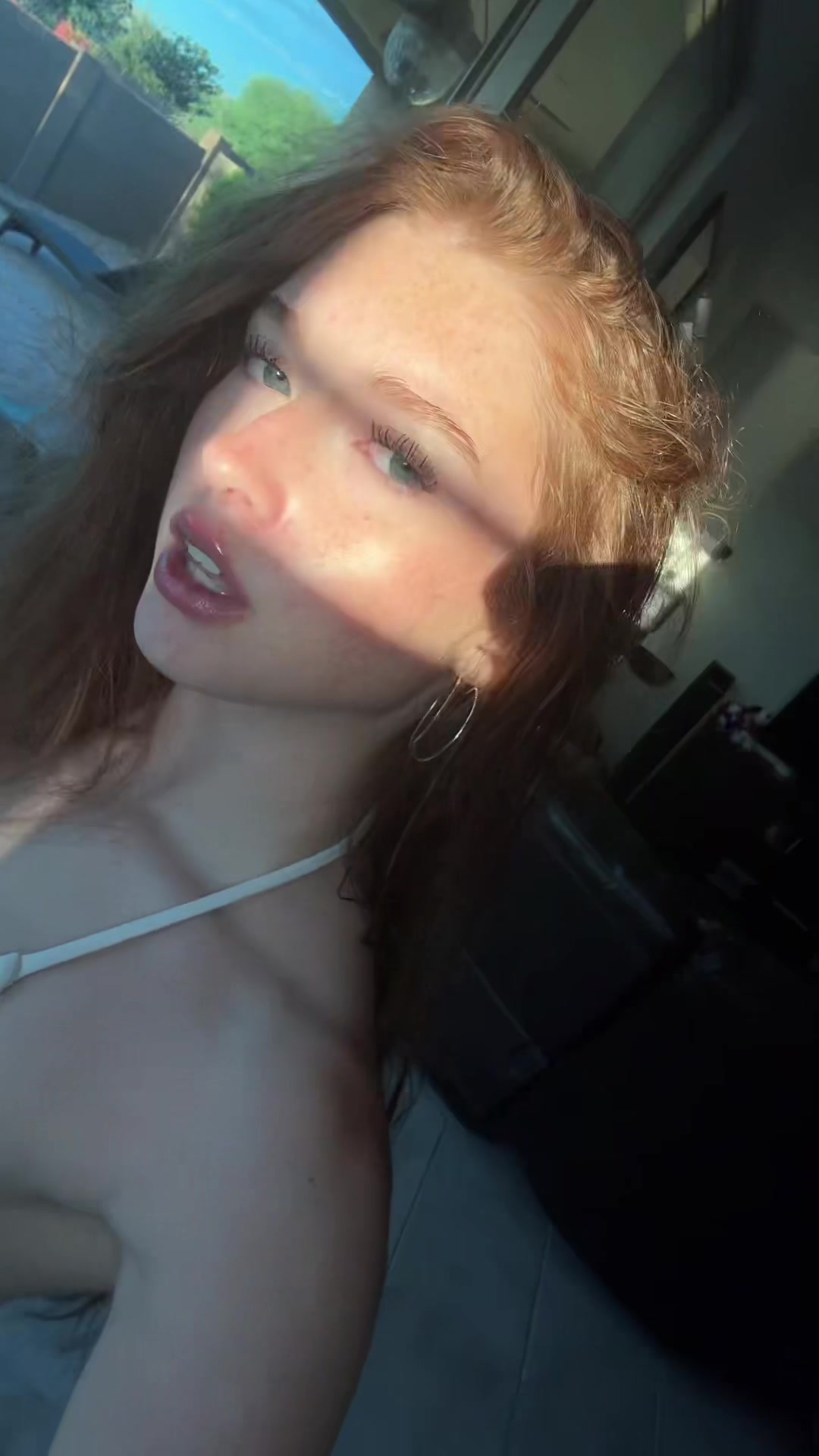 @bella