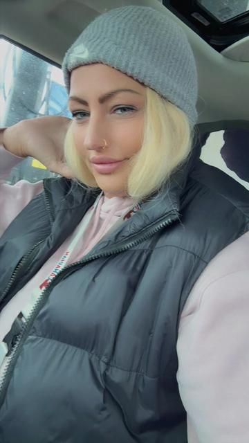 @💕millfie$t mom next door 💕