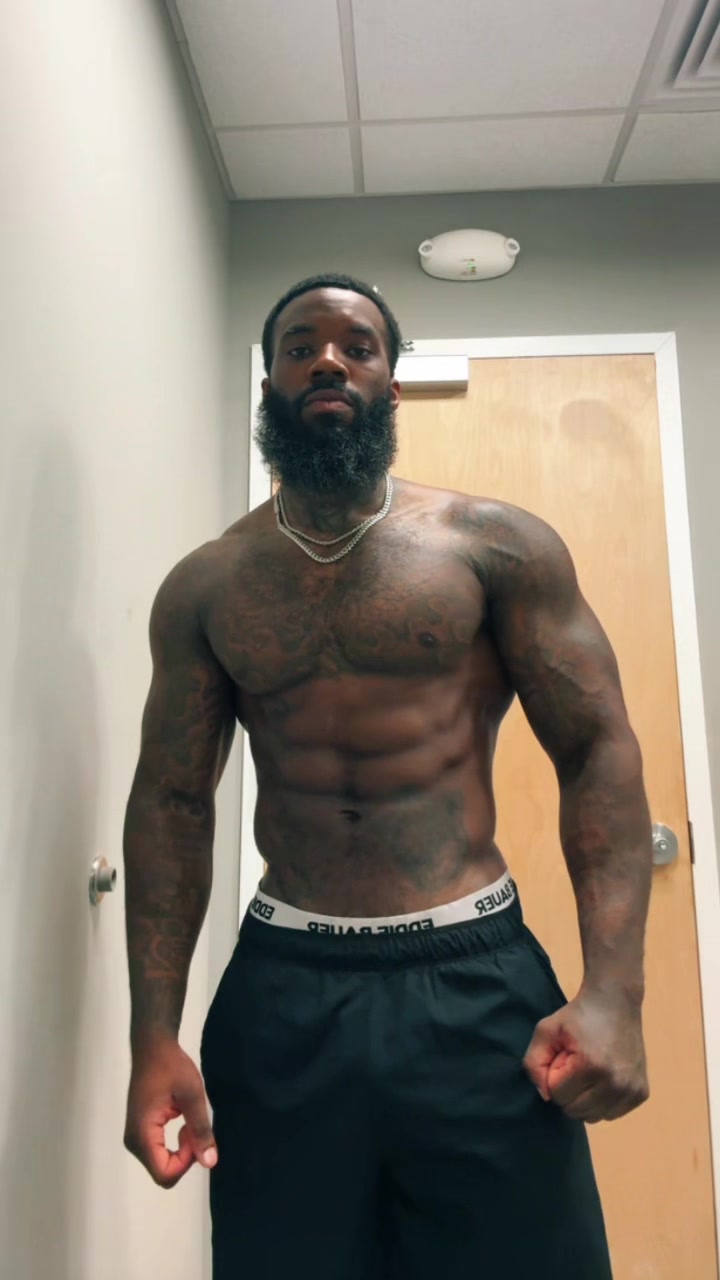 @bigq385