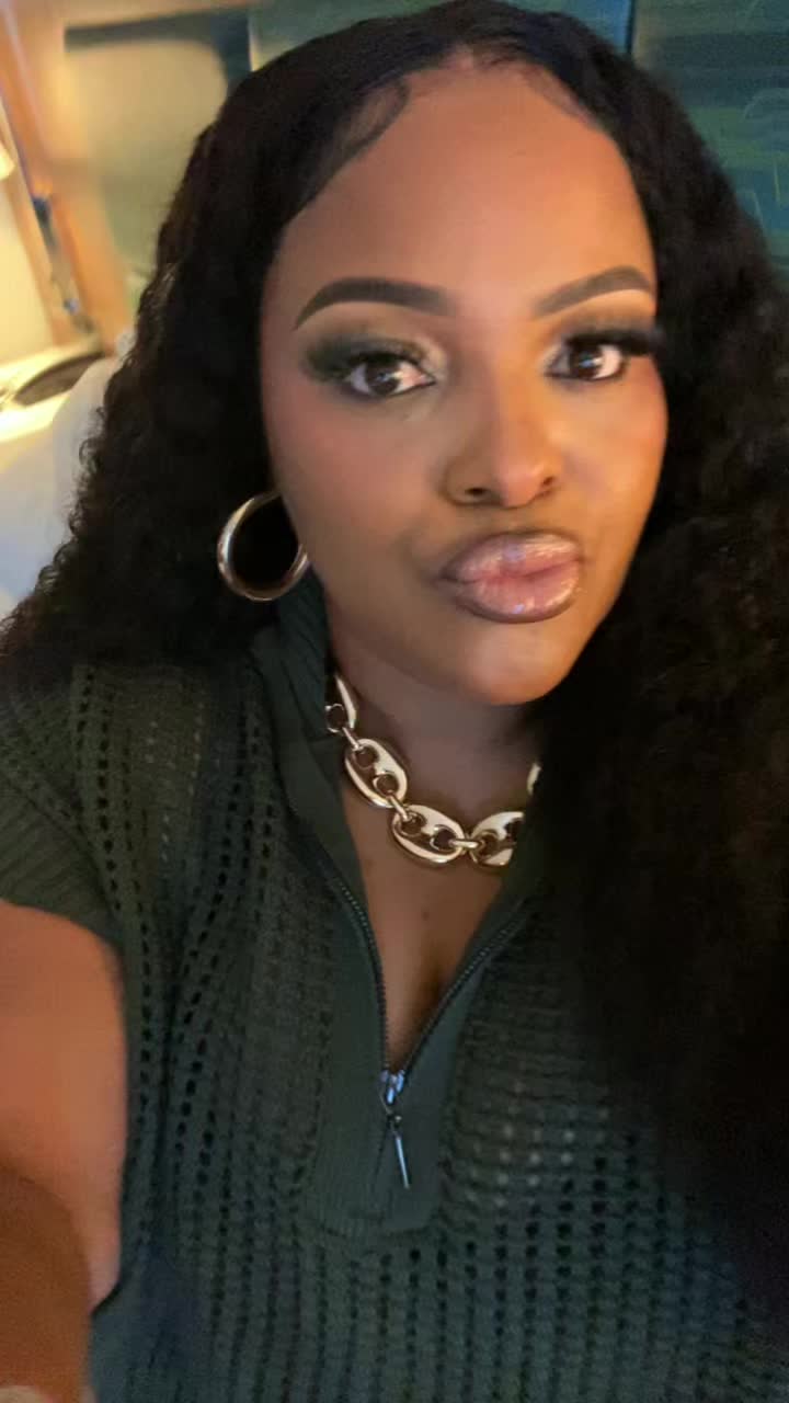 @ColorMeHawttStuff